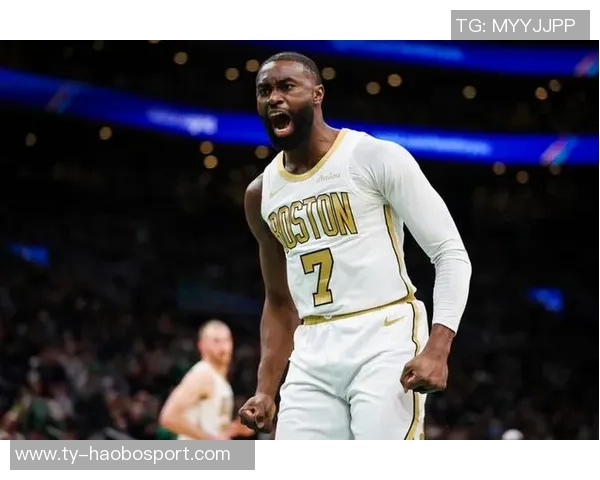 杰伦布朗独力难支28投15中砍下32分却难救球队于水深火热之中