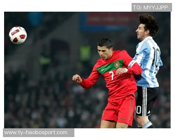 赫伊森因小腿伤缺席国家队训练皇马仍期待他能及时复出迎战国家德比