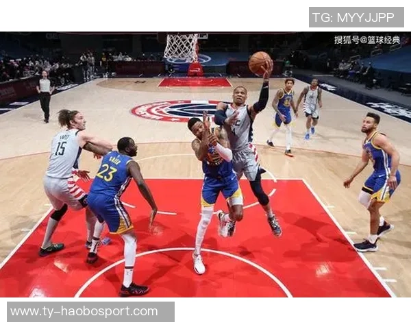 奥利尼克替补表现出色19分钟贡献10分5板3助2断正负值高达15 奥利尼克替补表现出色19分钟贡献10分5板3助2断正负值高达15