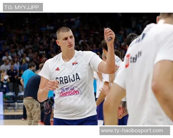 文班称赞约基奇为世界顶级球员认为他有机会再夺MVP荣誉